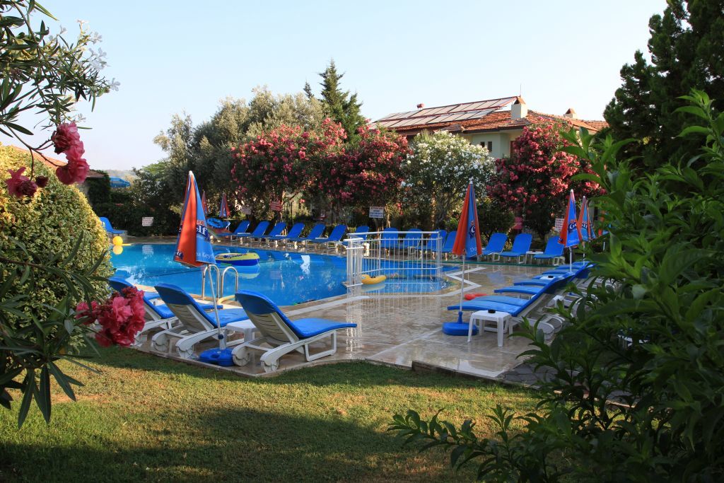 Gorkem Hotel & Apartments Олудениз Екстериор снимка