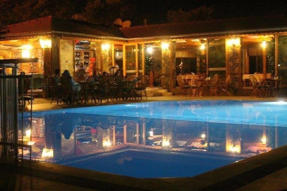 Gorkem Hotel & Apartments Олудениз Екстериор снимка